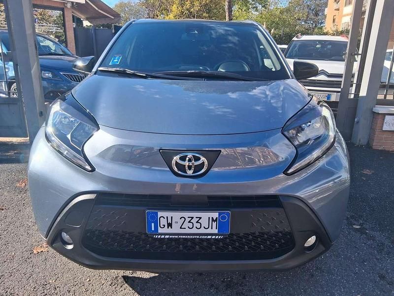 Usata Toyota Aygo X Lounge 72 CV (52 kW) 2024 Blu/azzurro SUV