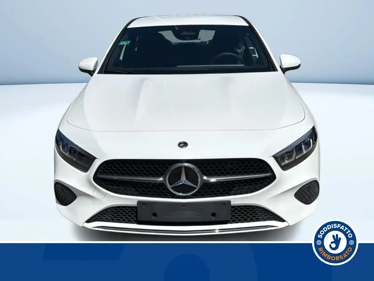 Nuova Mercedes A250 Advanced Plus 272 CV (200 kW) 2025 Bianco pastello