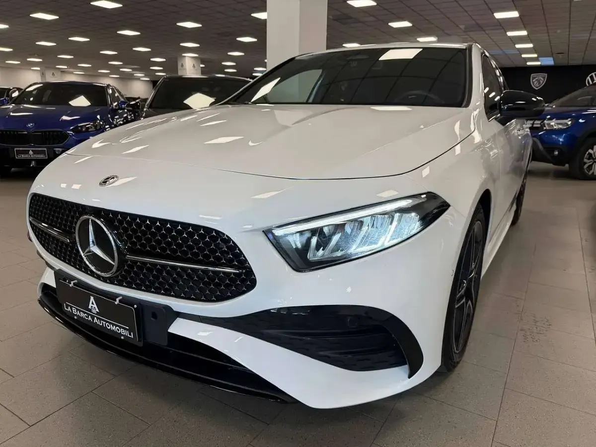 Usata Mercedes A200 AMG Line Premium 163 CV (119 kW) 2025 Bianco Berlina