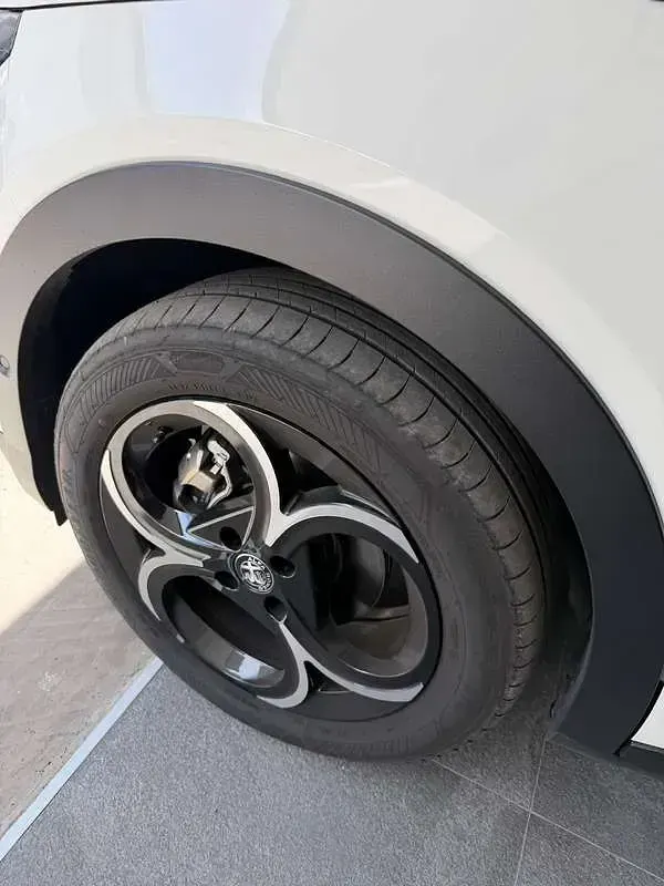 Usata Alfa Romeo GT Junior Edizione Speciale 136 CV (100 kW) 2025 Bianco SUV