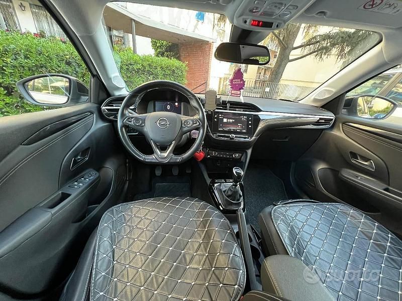 Usata Opel Corsa 100 CV (73 kW) 2022 Bianco Utilitaria