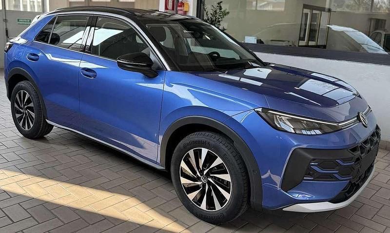 Nuova VW T-Roc Life 116 CV (85 kW) 2026 Blu/azzurro SUV