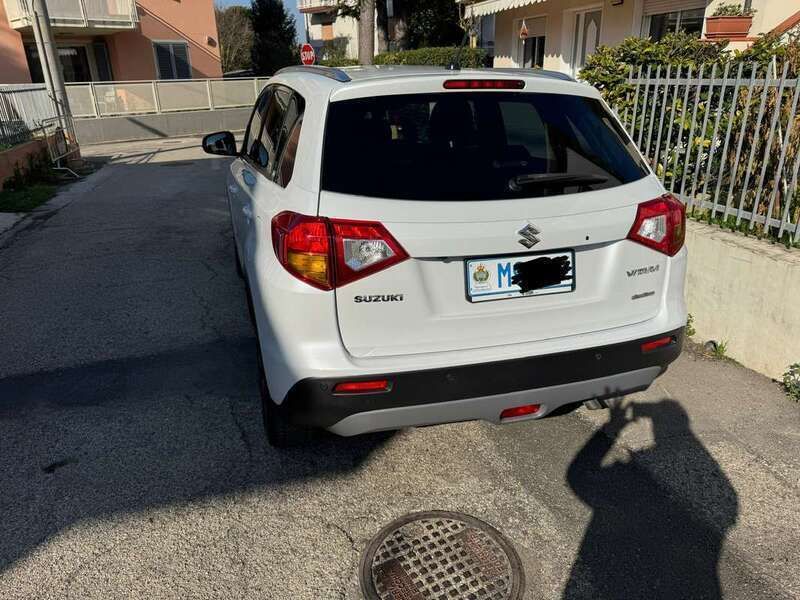 Usata 2017 Suzuki Vitara SUV | 13.000 € (Buon prezzo) - Immagine 1/4