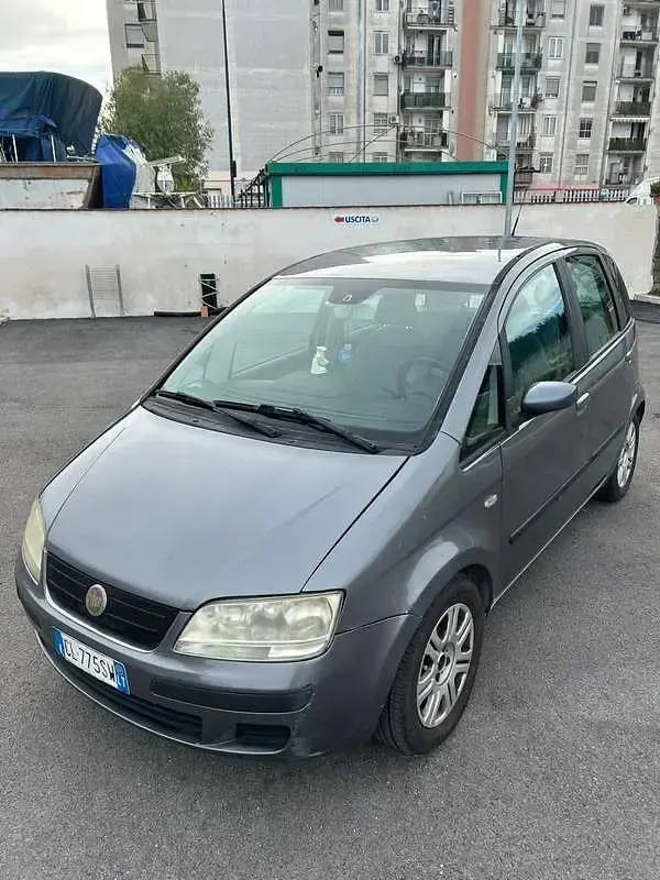 Usata Fiat Idea Active 95 CV (69 kW) 2004 Monovolume