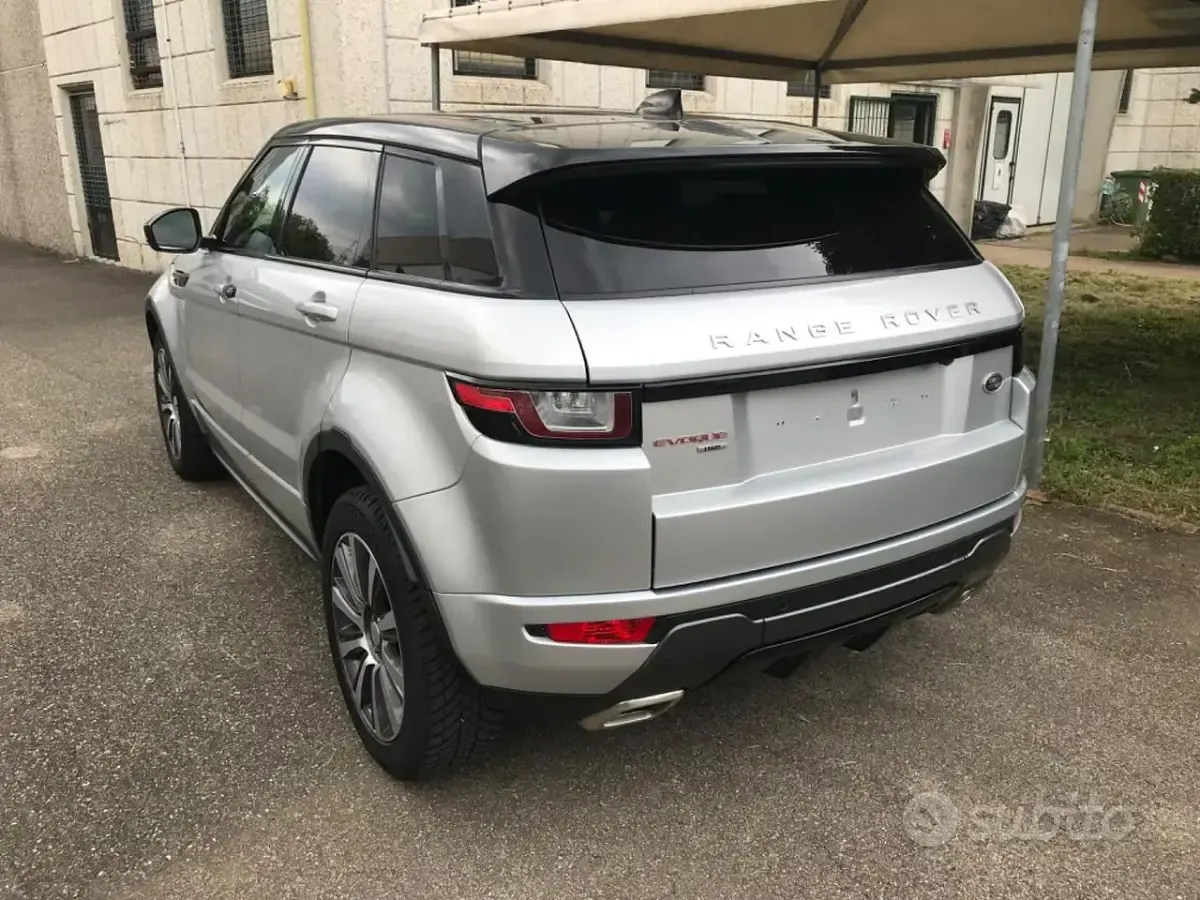 Usata Land Rover Range Rover evoque 150 CV (110 kW) 2017 Argento SUV