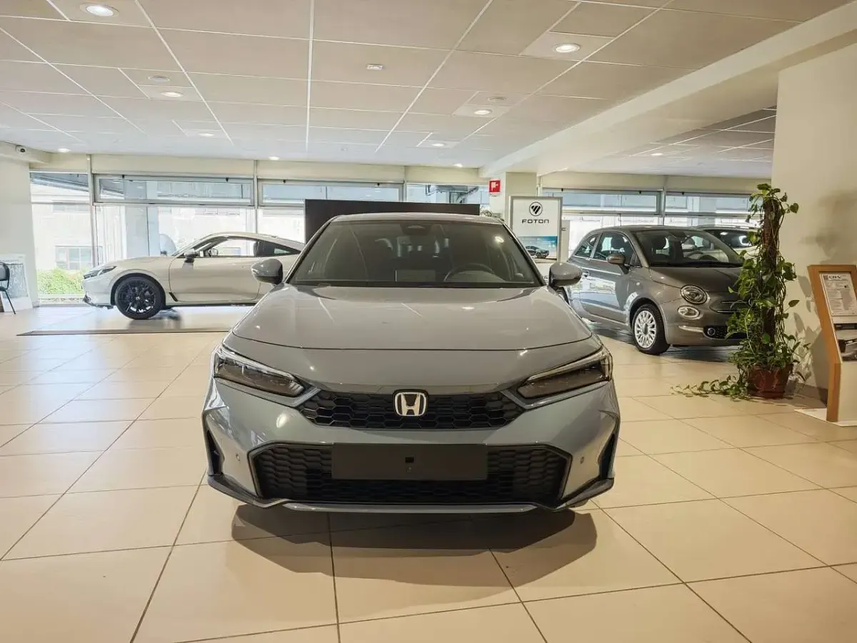 Nuova Honda Civic Elegance 143 CV (105 kW) 2026 Sonic grey Berlina