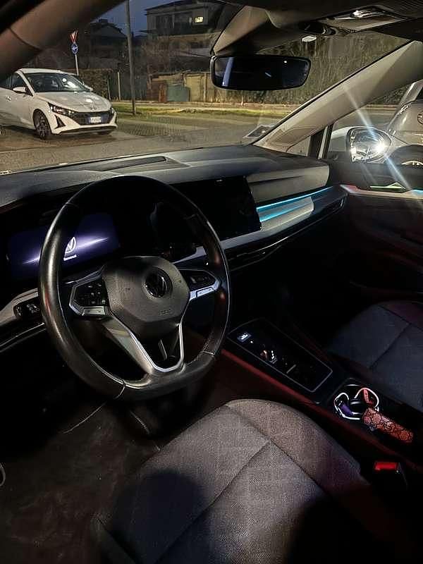 Usata VW Golf VIII Life 110 CV (80 kW) 2022 Berlina