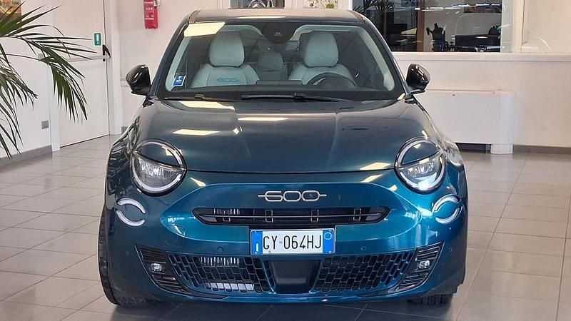 Usata Fiat 600 La Prima 135 CV (99 kW) 2025 Blu SUV