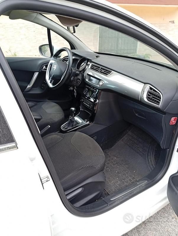 Usata Citroën C3 88 CV (64 kW) 2012 Bianco Berlina