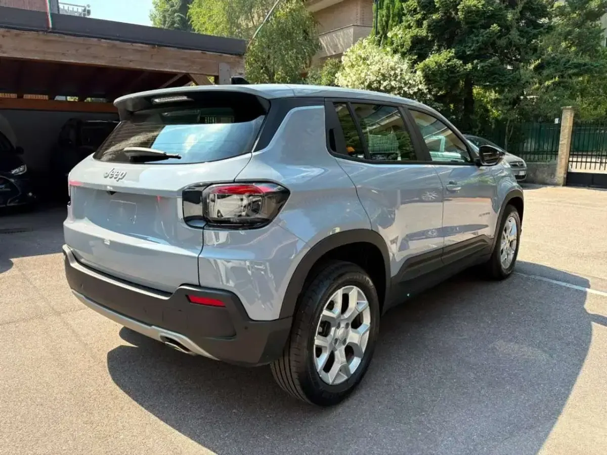 Usata Jeep Avenger Altitude 101 CV (74 kW) 2025 Grigio SUV