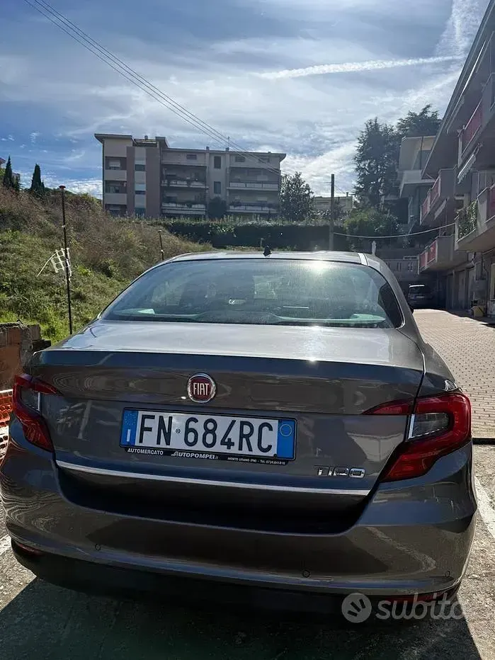 Usata Fiat Tipo 95 CV (69 kW) 2018 Grigio Berlina