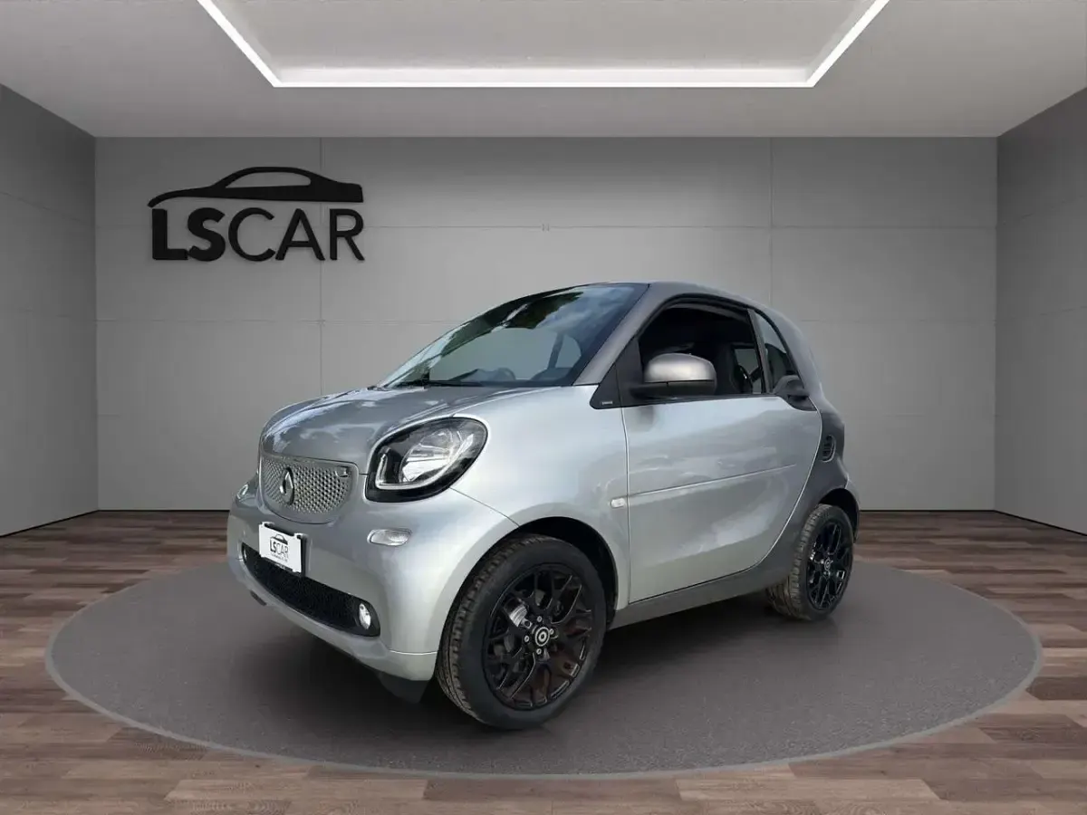 Usata Smart ForTwo Cabrio Passion 70 CV (51 kW) 2019 Giallo Cabrio