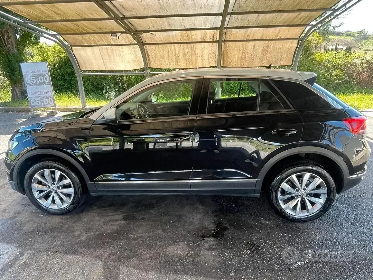 Usata VW T-Roc Style 150 CV (110 kW) 2020 Nero SUV