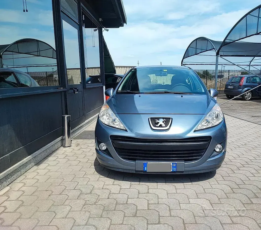 Usata Peugeot 207 73 CV (53 kW) 2010 Grigio Berlina