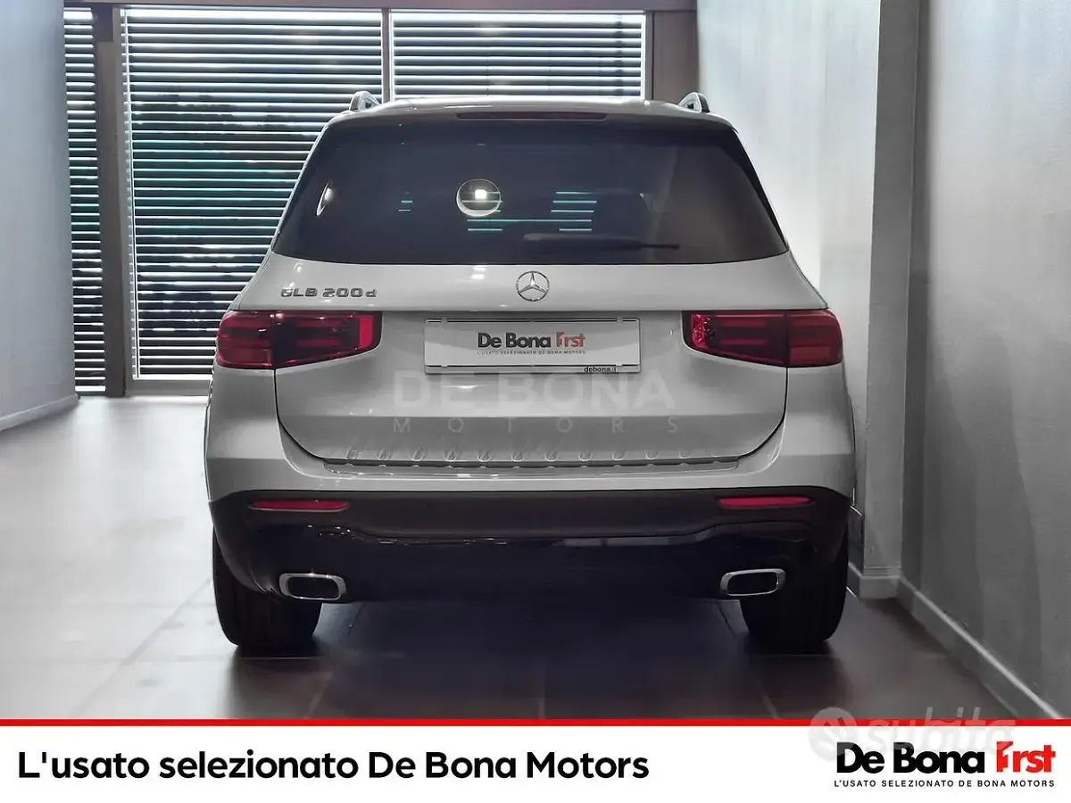 Gebraucht Mercedes GLB200 Advanced Plus 150 PS (110 kW) 2024 Grau SUV