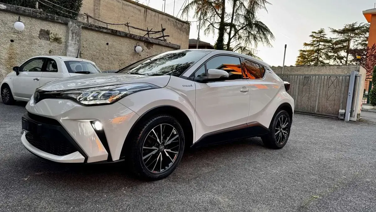 Usata Toyota C-HR Trend 98 CV (72 kW) 2020 Bianco SUV