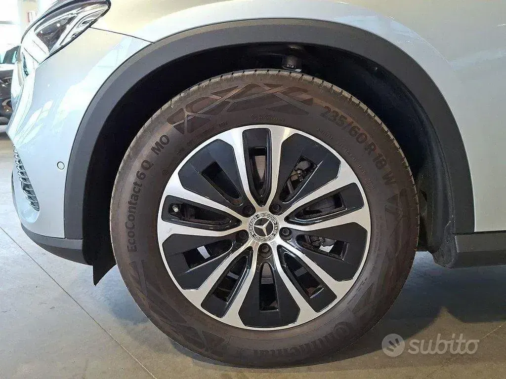 Usata Mercedes GLC220 Advanced 197 CV (144 kW) 2024 Grigio / metallizzato SUV