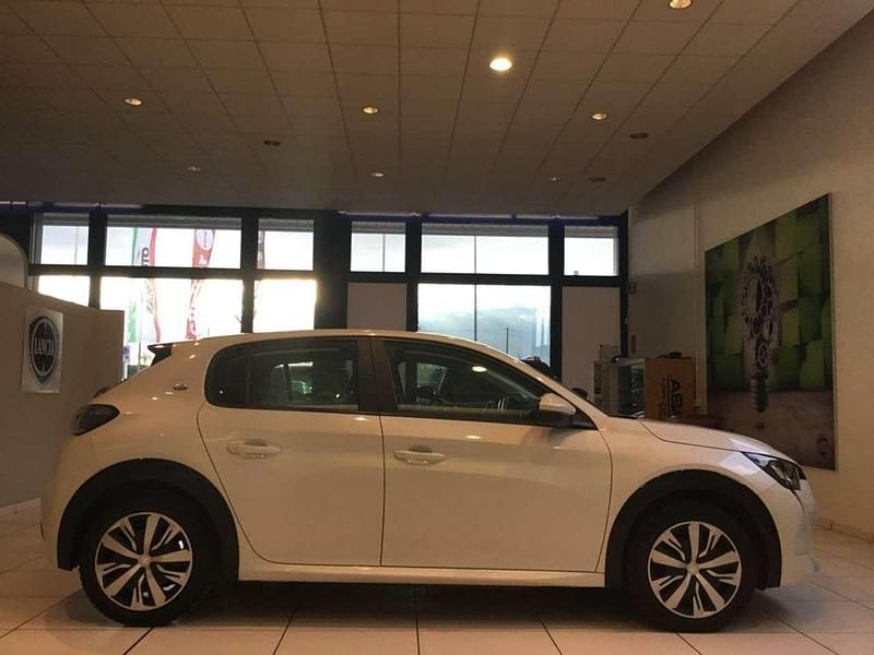 Usata Peugeot e-208 Active 100 kW (136 CV) 2020 Other Utilitaria