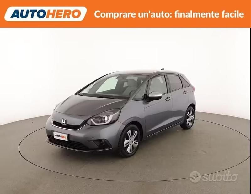 Usata Honda Jazz 98 CV (72 kW) 2022 Grigio Utilitaria