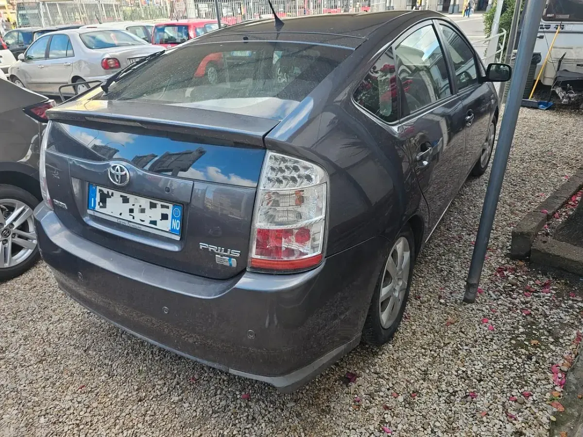 Usata Toyota Prius 77 CV (56 kW) 2007 Grigio Utilitaria