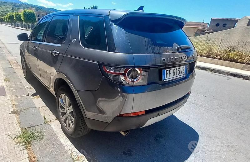Usata Land Rover Discovery Sport 180 CV (132 kW) 2016 Grigio SUV