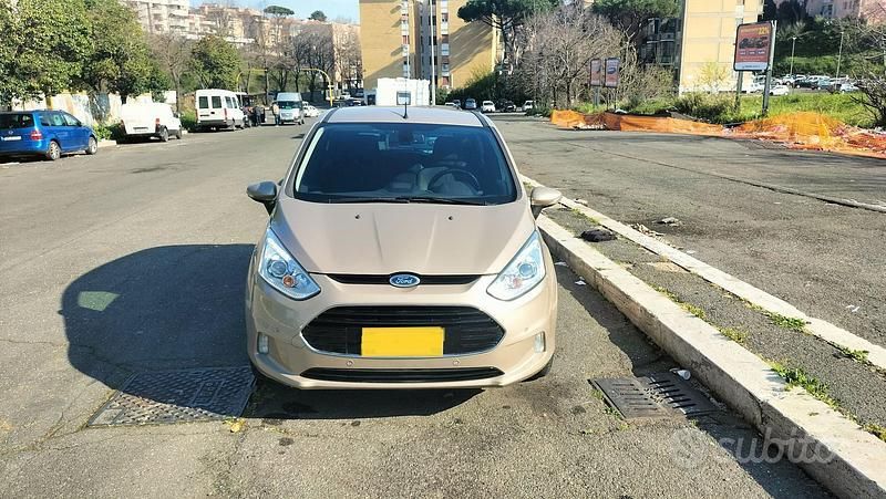 Usata Ford B-MAX Titanium 100 CV (73 kW) 2017 Monovolume