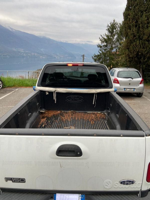 Usata Ford F-150 305 CV (224 kW) 2002 Bianco Pick-up