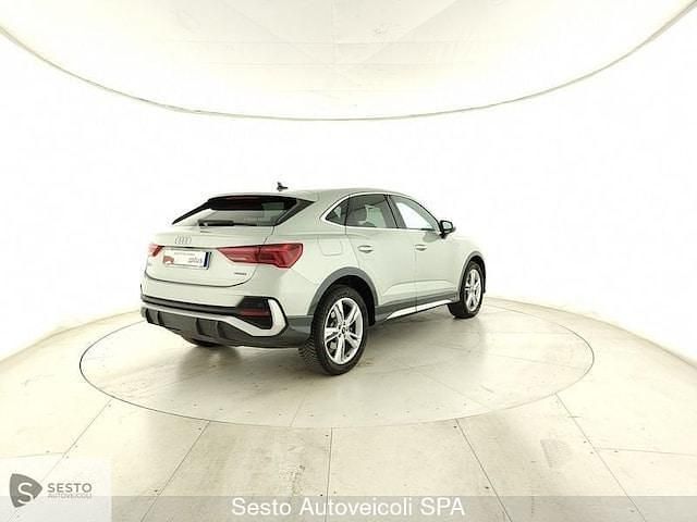 Usata Audi Q3 Sportback S-Line 193 CV (141 kW) 2024 Argento rugiada metallizzato SUV