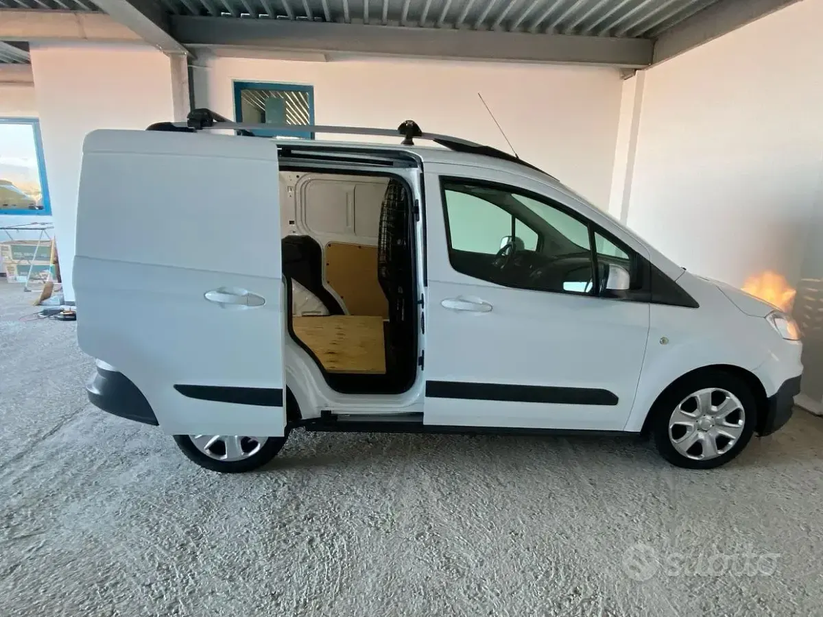 Usata Ford Transit Courier 101 CV (74 kW) 2016 Bianco Furgone