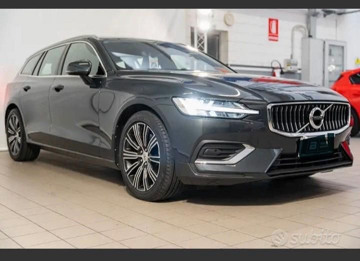 Usata Volvo V60 Inscription 190 CV (139 kW) 2018 Grigio Station wagon