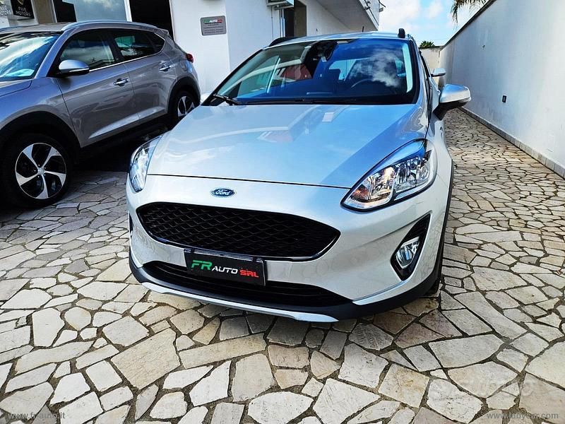 Usata Ford Fiesta Active 85 CV (62 kW) 2018 Berlina
