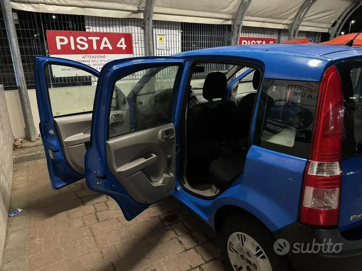 Usata Fiat Panda 54 CV (39 kW) 2003 Bluazzurro Utilitaria