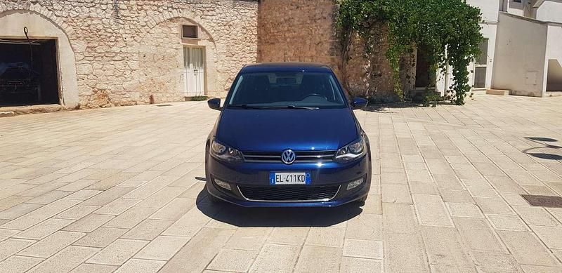 Usata VW Polo Highline 90 CV (66 kW) 2011 Blu Berlina