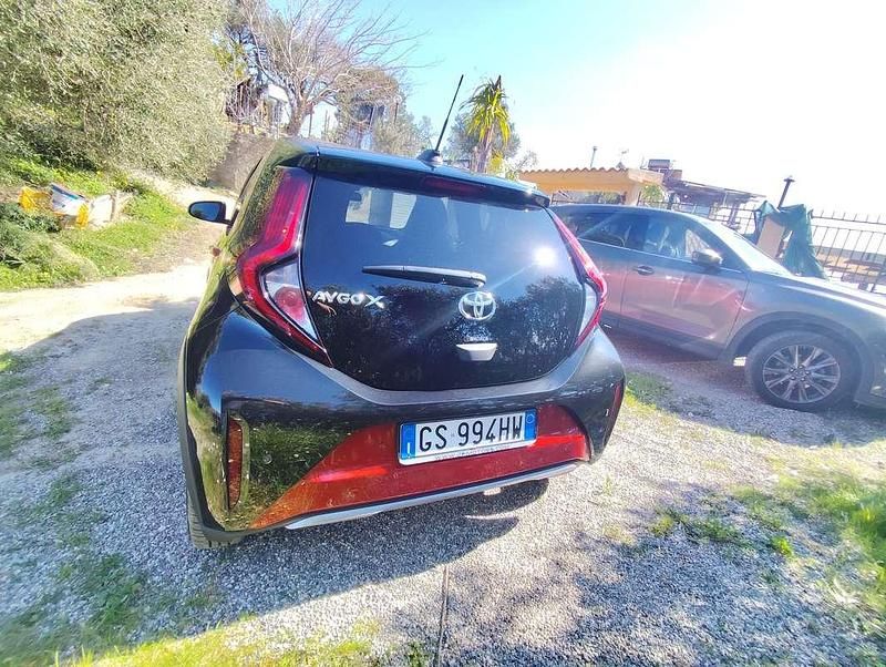 Usata Toyota Aygo X 72 CV (52 kW) 2024 Rosso SUV