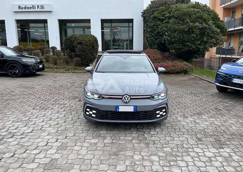 Usata VW Golf VIII GTI 245 CV (180 kW) 2023 Grigio Utilitaria