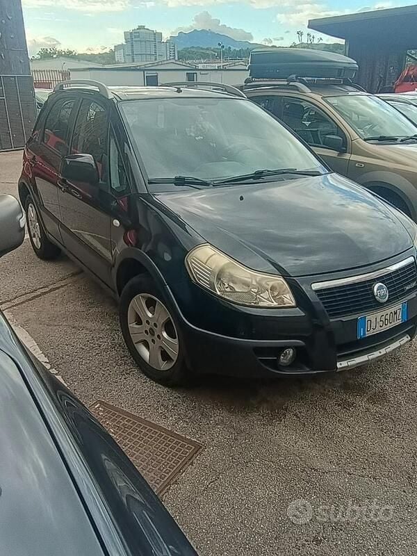 Usata Fiat Sedici 120 CV (88 kW) 2007 Nero SUV
