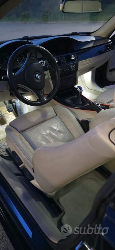 Usata BMW 320 Efficient Dynamics 177 CV (130 kW) 2008 Nero Coupé