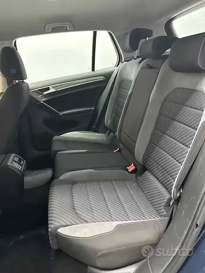 Usata VW Golf VII 110 CV (80 kW) 2015 Bluazzurro Utilitaria
