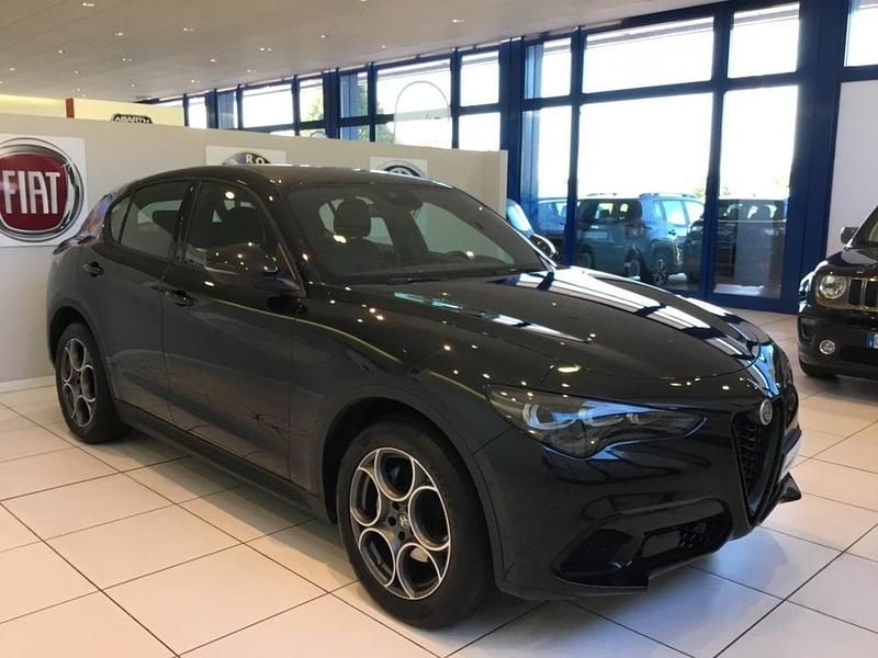 Usata Alfa Romeo Stelvio Sprint 209 CV (153 kW) 2023 Nero SUV