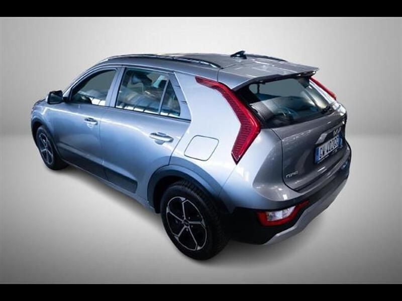 Usata Kia Niro 2024 Grigio chiaro SUV