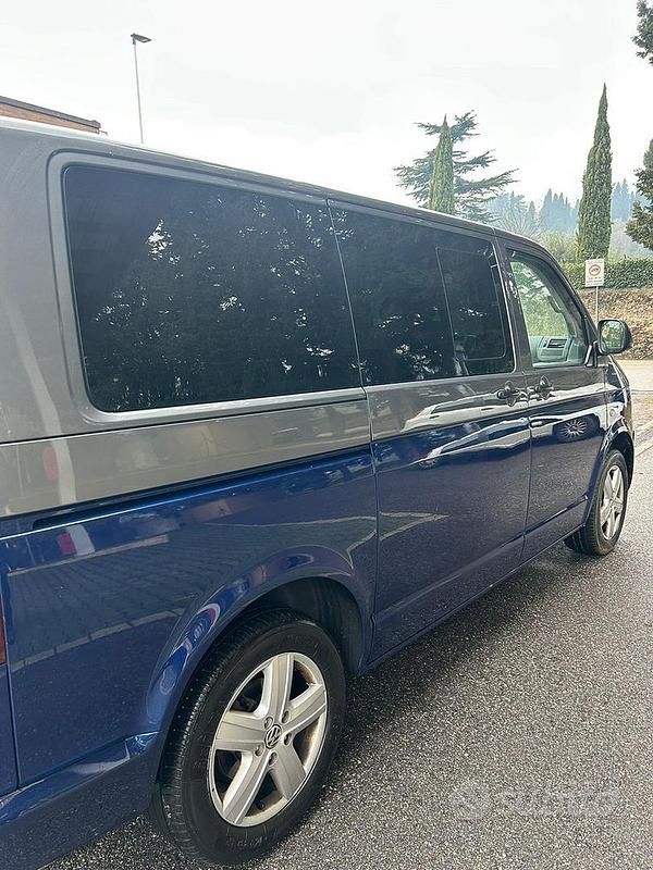 Begagnad VW Multivan Startline 140 HK (102 kW) 2013 Grå Van