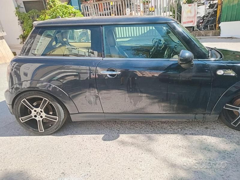Usata Mini One D 88 CV (64 kW) 2007 Nero Utilitaria