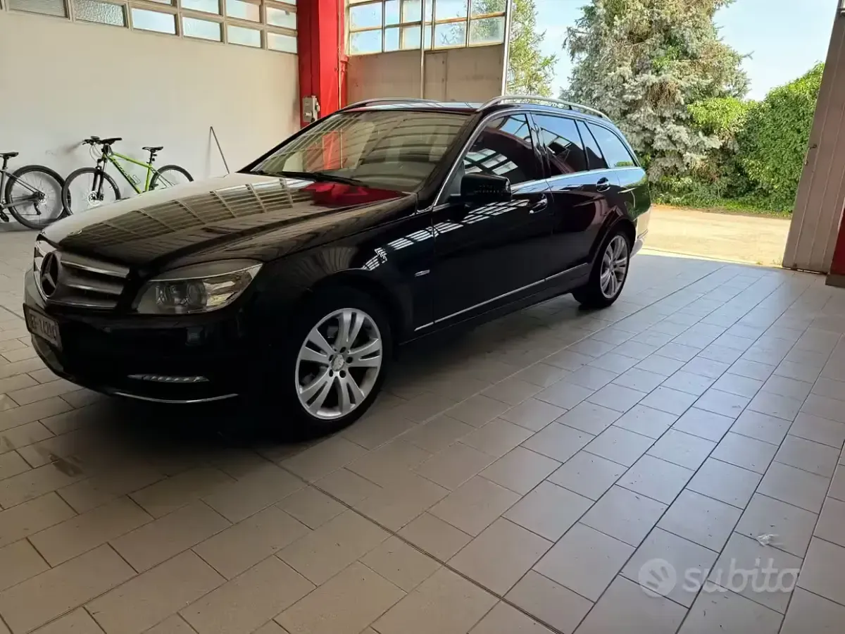 Usata Mercedes C200 AMG 136 CV (100 kW) 2010 Nero Station wagon