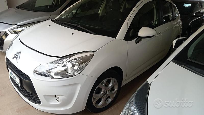 Bianco Usata 2010 Citroën C3 Exclusive Due volumi | 6990 € (Molto cara) - Immagine 1/4