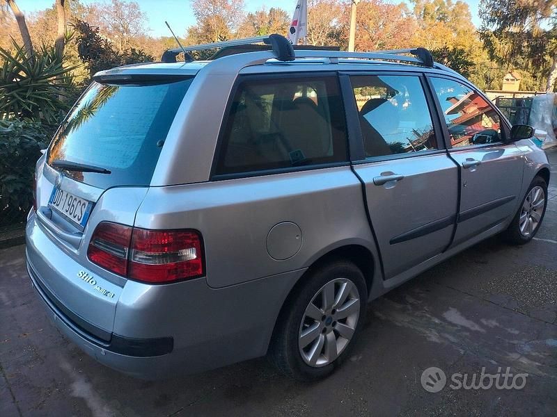 Usata Fiat Stilo 120 CV (88 kW) 2006 Grigio Station wagon