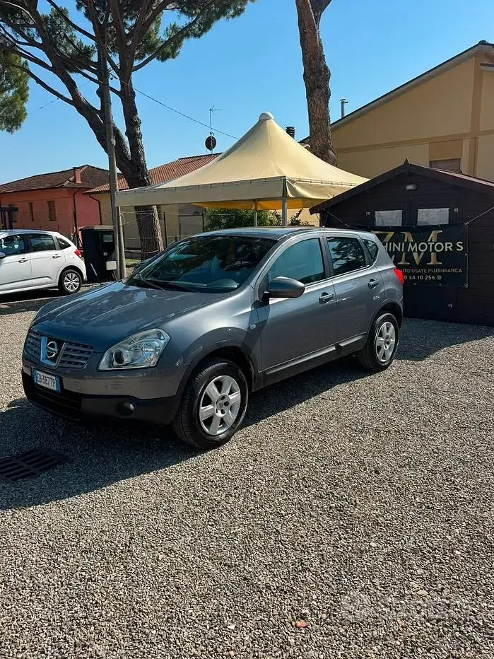 Usata Nissan Qashqai Acenta 106 CV (77 kW) 2010 Grigio SUV