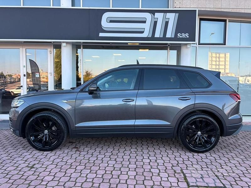 Usata VW Touareg Style 231 CV (169 kW) 2020 Grigio SUV