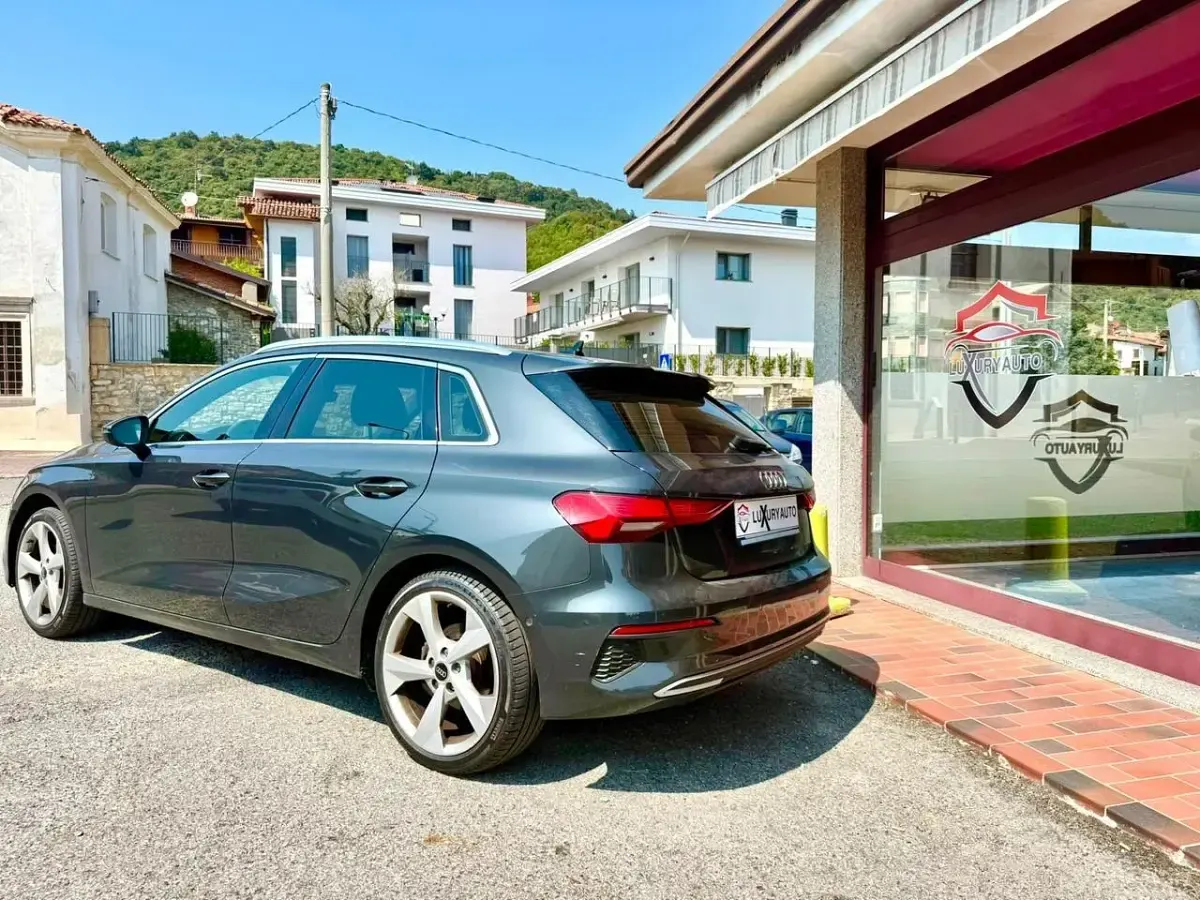 Usata Audi A3 Advanced 150 CV (110 kW) 2021 Argento Berlina