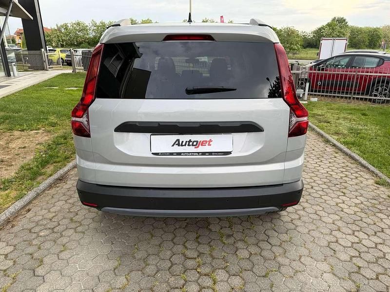 Usata Dacia Jogger Extreme 101 CV (74 kW) 2022 Argento Monovolume