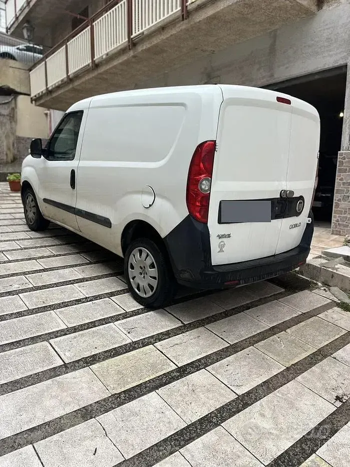 Usata Fiat Doblò 120 CV (88 kW) 2011 Bianco Monovolume